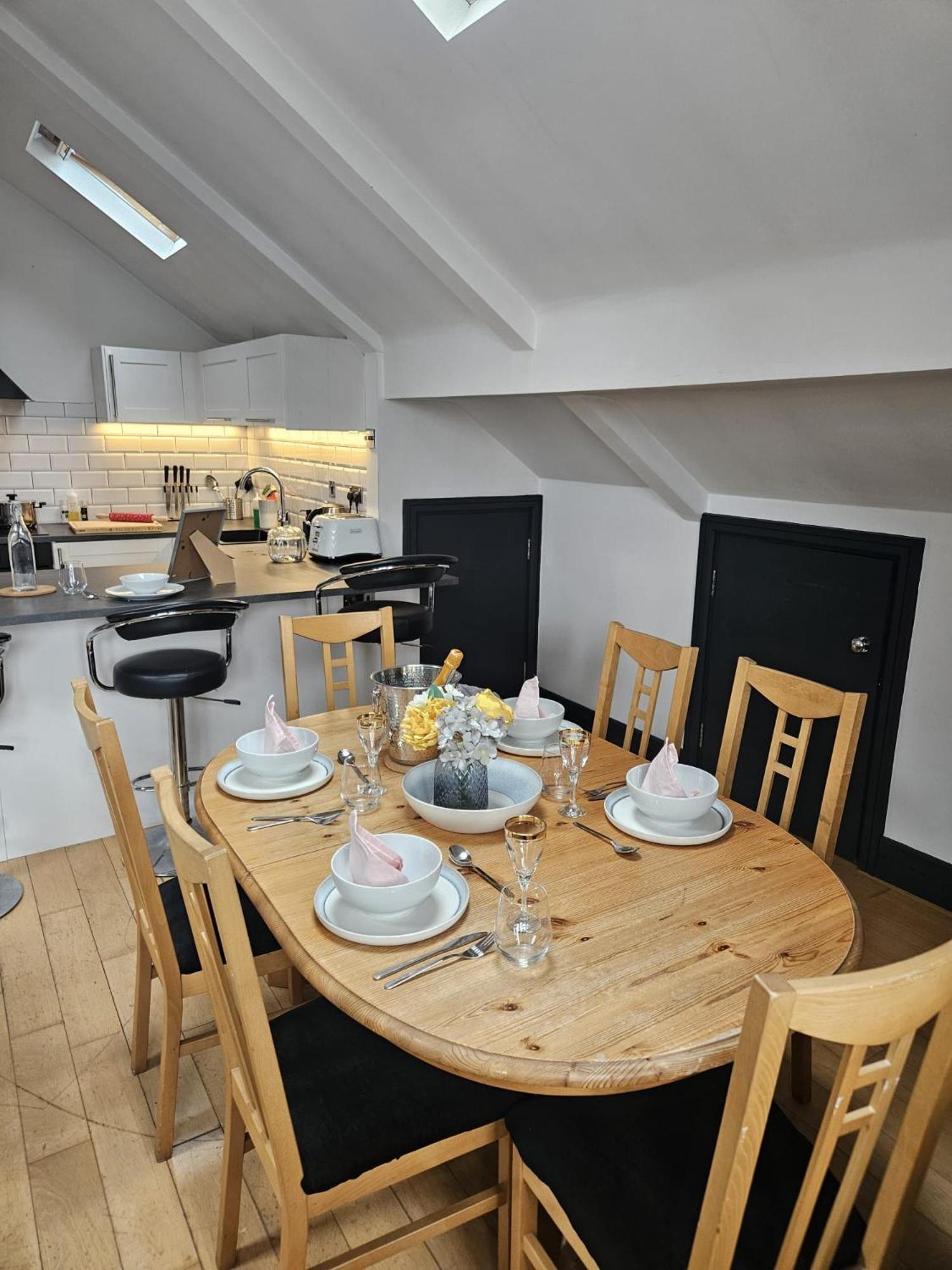 2 Bedroom City Centre Penthouse Loft Apartment Liverpool Exterior photo